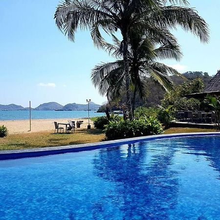 Luwansa Beach Hotel Лабуан Баджо Екстериор снимка