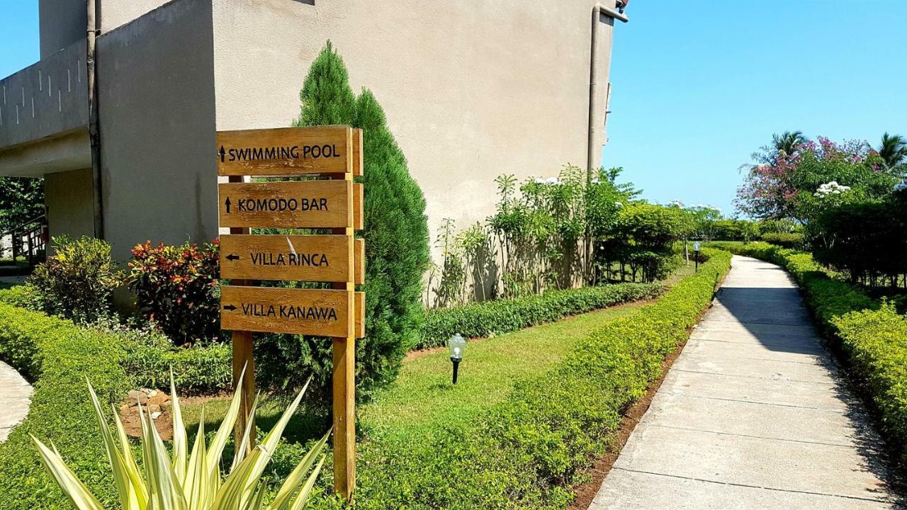 Luwansa Beach Hotel Лабуан Баджо Екстериор снимка