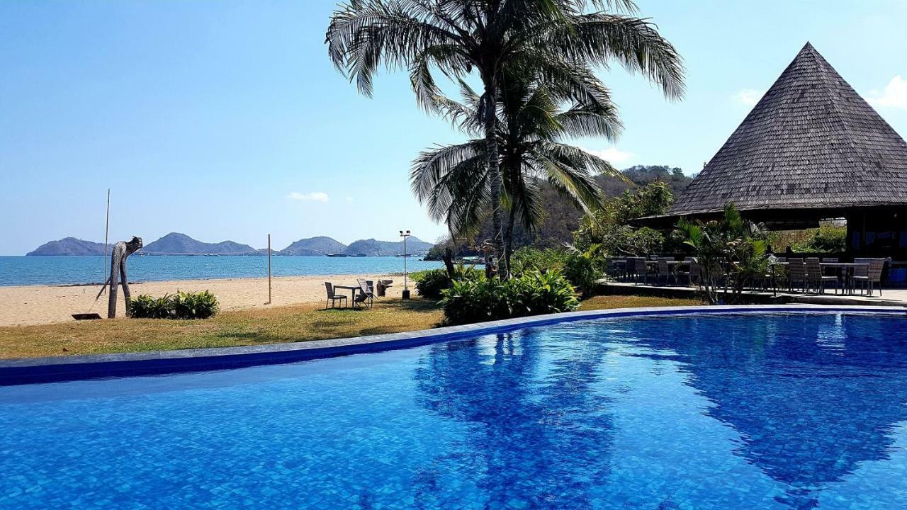 Luwansa Beach Hotel Лабуан Баджо Екстериор снимка